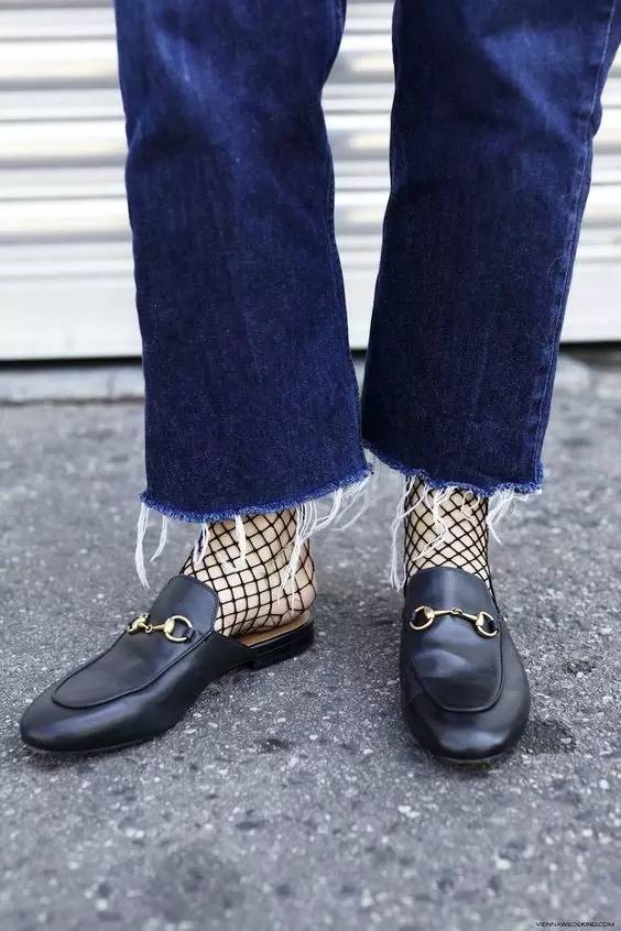 如何正确的穿大洞渔网袜,如何穿渔网裤