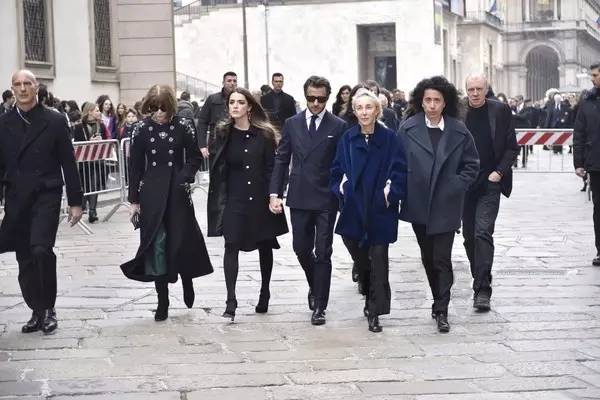 深夜东西｜时尚圈最强联姻，准新娘实力丝毫不输女魔头妈妈