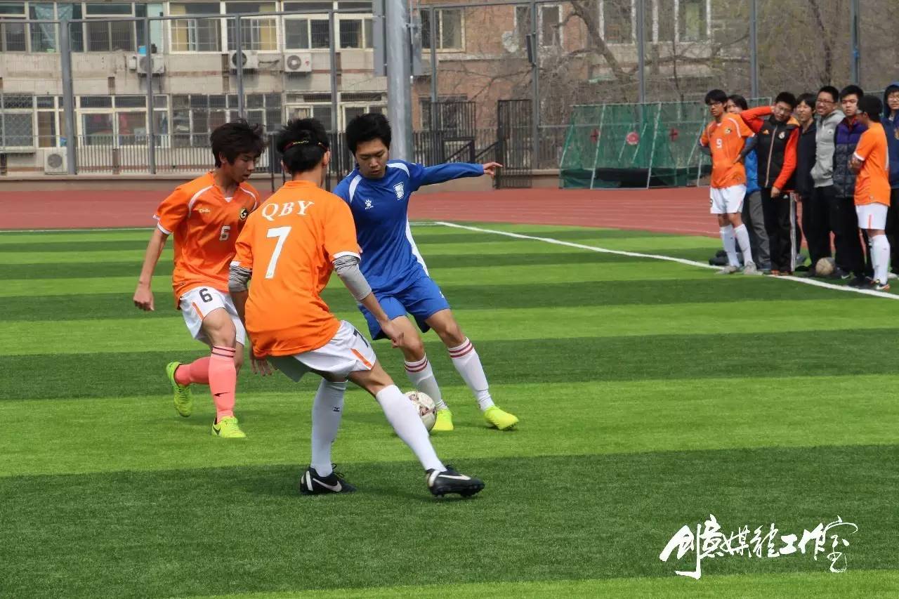 明德男足2:0格物男足，袁畅独中两元