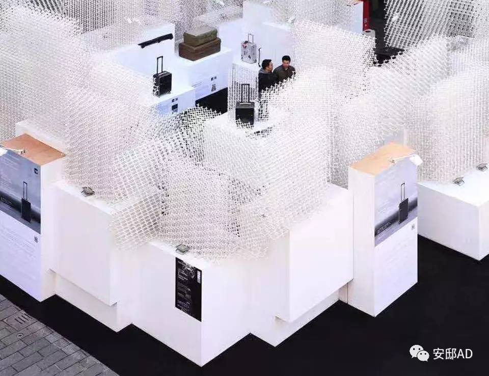 你家有板凳吗？一块板、四条腿，在他手里72变！