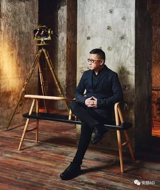 你家有板凳吗？一块板、四条腿，在他手里72变！