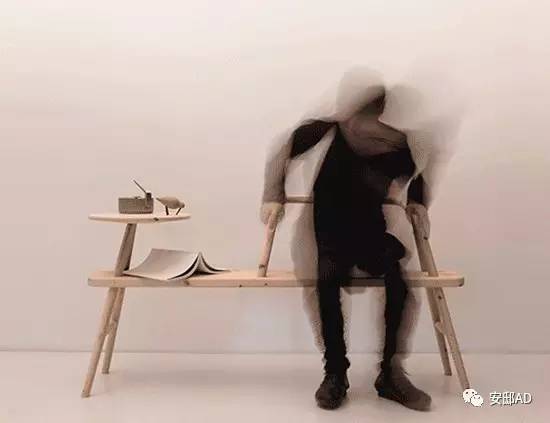 你家有板凳吗？一块板、四条腿，在他手里72变！