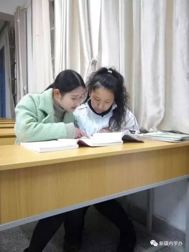 他们传递着内地*疆新**班的正能量