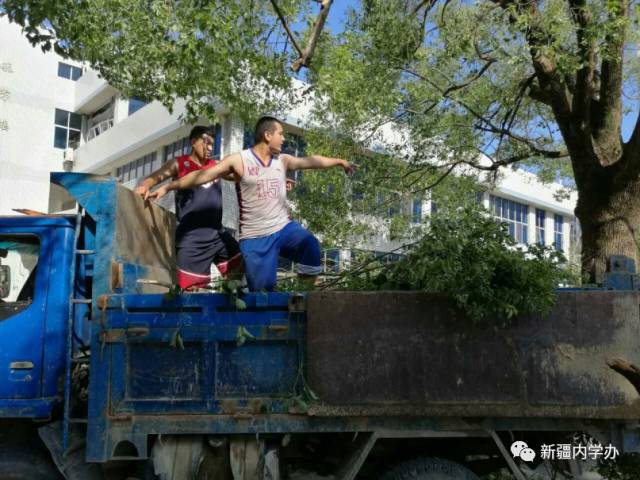 他们传递着内地*疆新**班的正能量