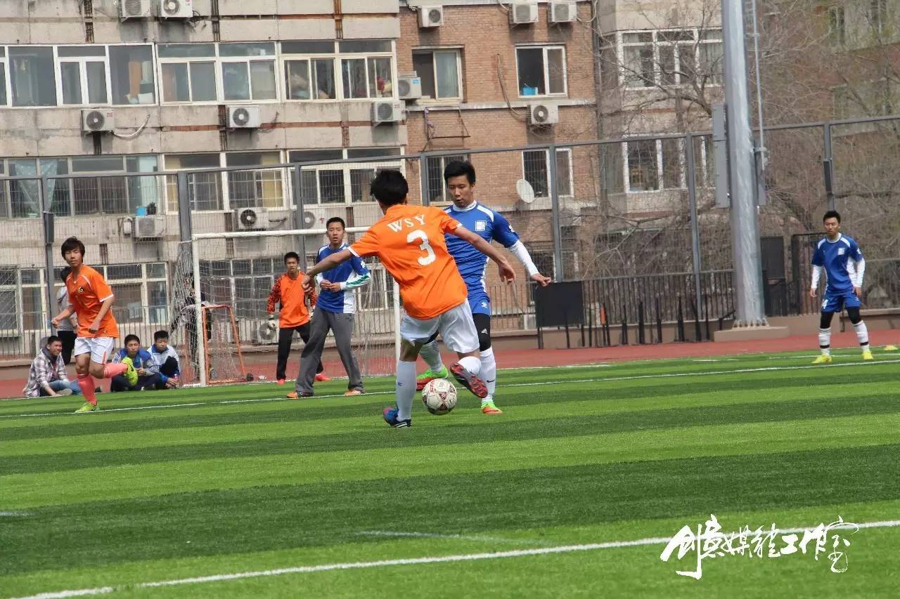 明德男足2:0格物男足，袁畅独中两元