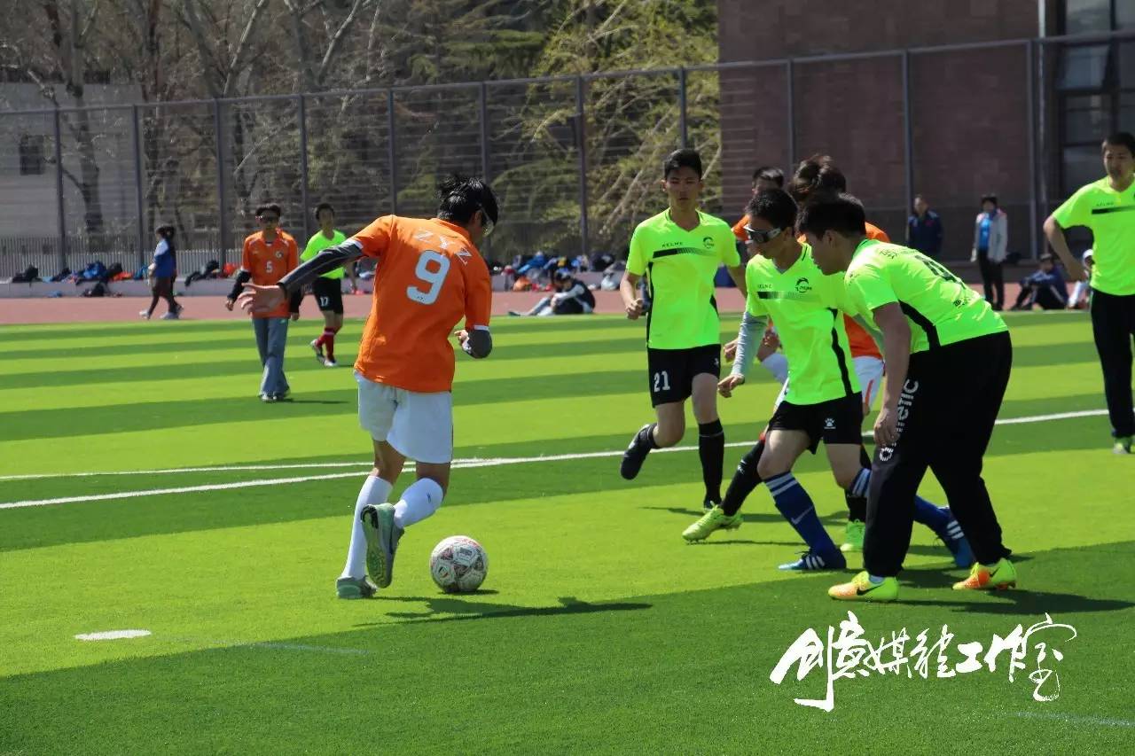 格物男足1:0致知男足，张天傲制胜球