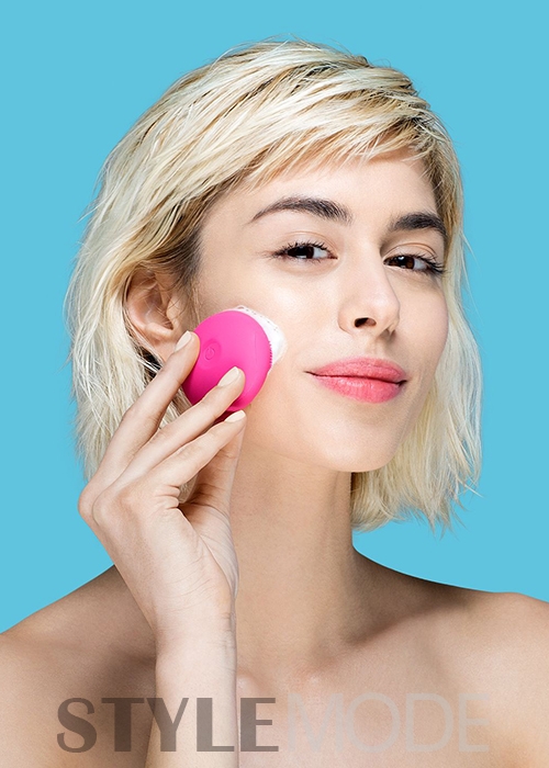 护肤关注事项8个需谨慎使用的护肤品和护发品