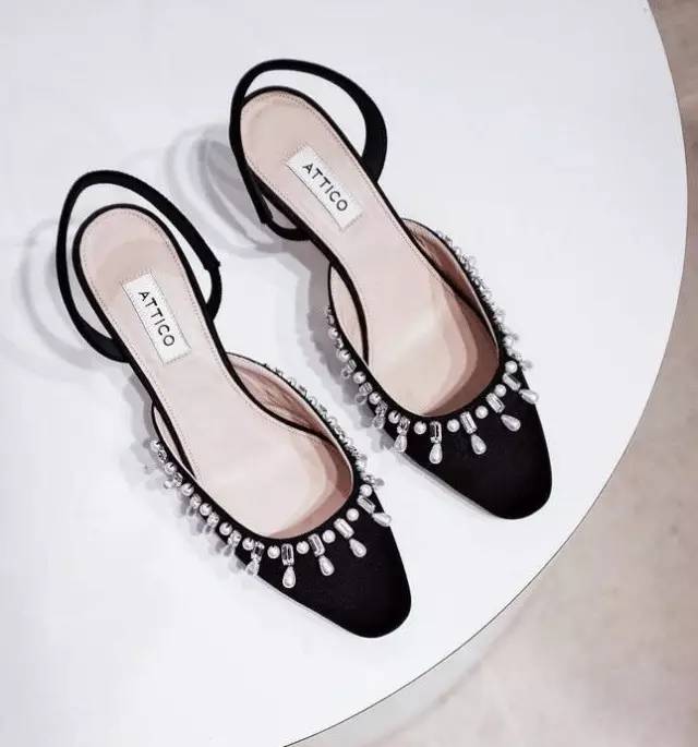 穿上合适的鞋子才会跑得更快,穿对鞋子每一步都是春光