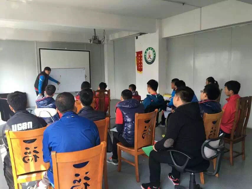 进学校足球队,果辉足球俱乐部试训