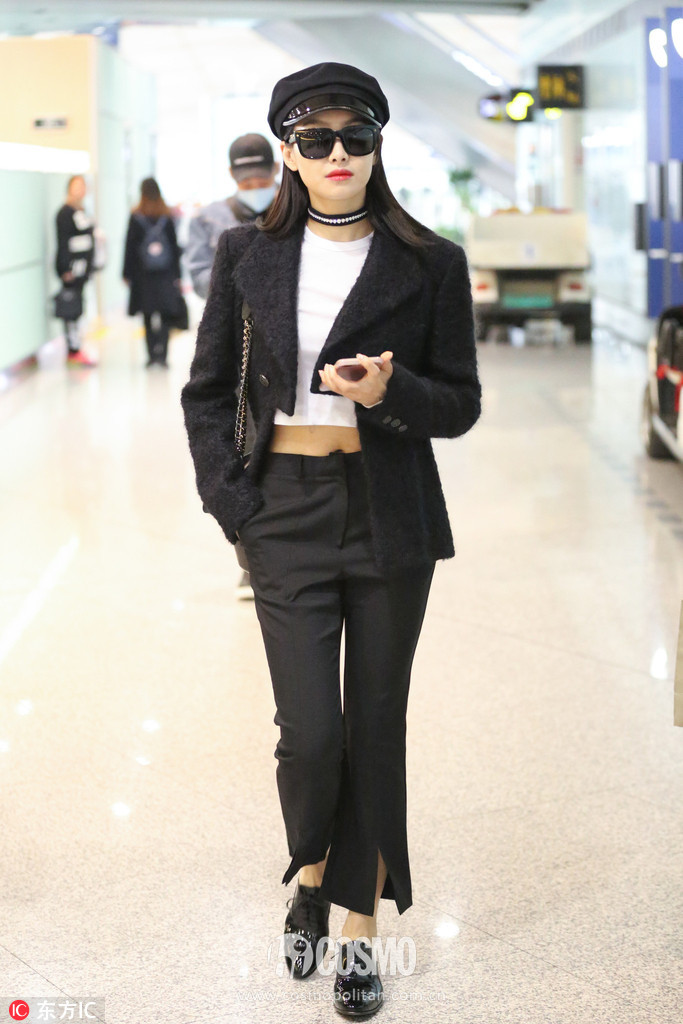 下周穿什么｜白西装+开叉裤=显瘦2kg？宋茜表示肯定