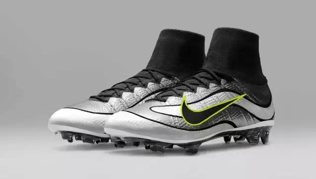 他们穿什么用英文怎么说,他们穿着什么用英文怎么说