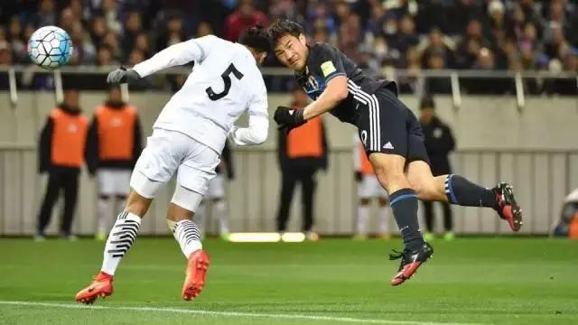 他们穿什么用英文怎么说,他们穿着什么用英文怎么说