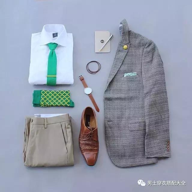 男士休闲西装西裤搭配小白鞋,男士休闲西装搭配什么打底衫