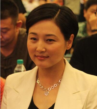 “男人婆”张延淡出娱乐圈女儿已12岁，原来娱乐圈夫妻这么多