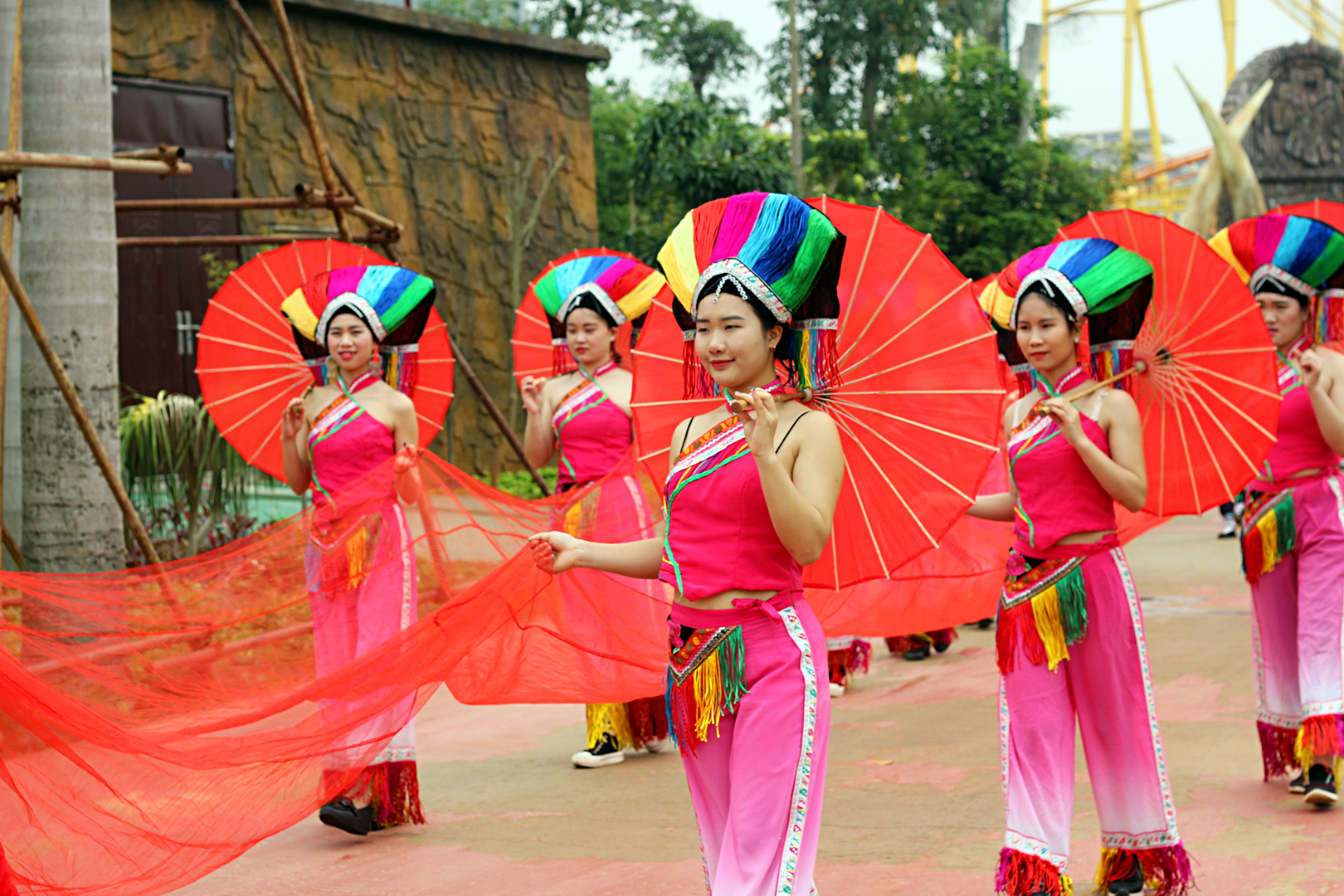 崇左市扶绥龙谷湾恐龙公园,扶绥龙谷湾三月三