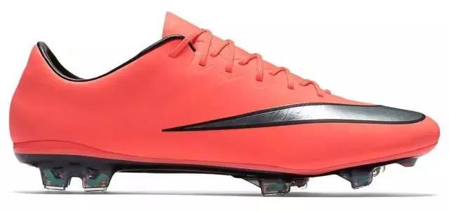 他们穿什么用英文怎么说,他们穿着什么用英文怎么说