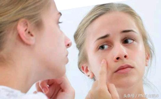 毛孔粗大脱皮有什么方法,毛孔粗大皮肤出油是什么原因