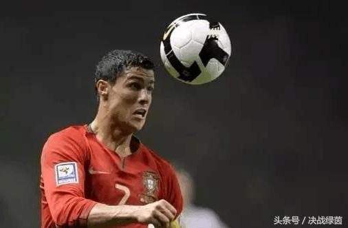 头球不准怎么办,几岁以下青少年不宜进行头球练习