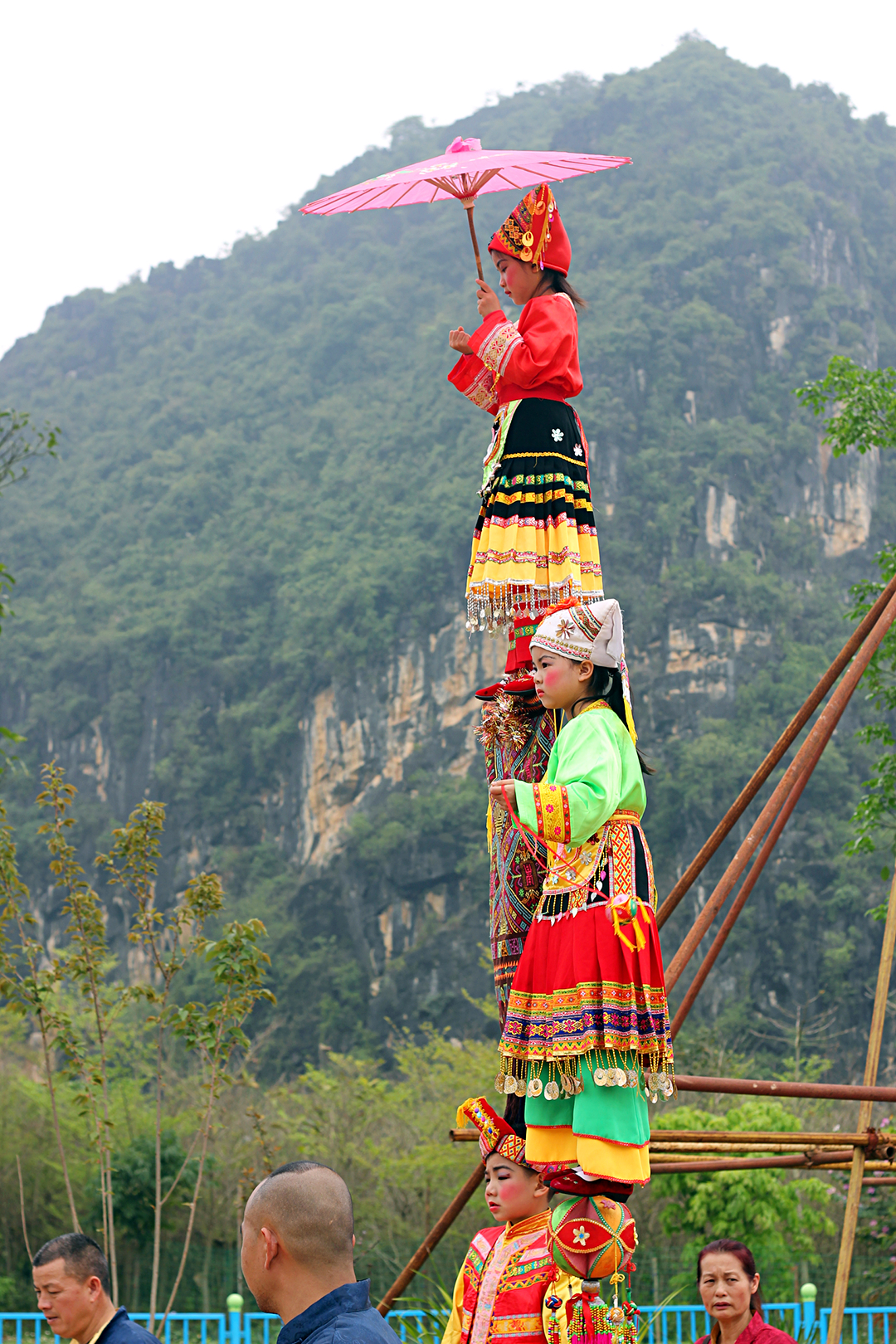 崇左市扶绥龙谷湾恐龙公园,扶绥龙谷湾三月三