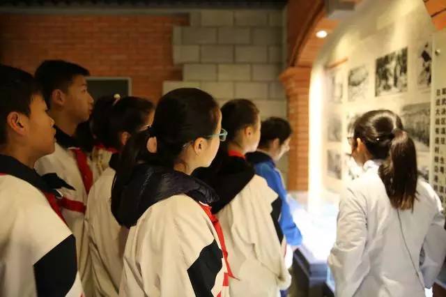 学校师生清明祭扫革命烈士陵园,学校清明祭扫英烈活动方案