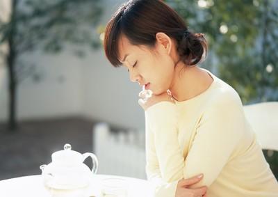 甲亢引起的甲状腺肿大手术后遗症,得了甲状腺结节肿大怎么办