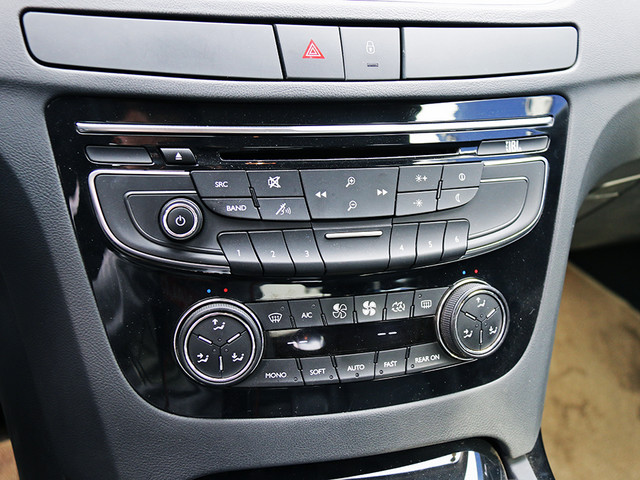 标致508和雪铁龙c5到底该怎么选,2011款雪铁龙c5与标致508对比