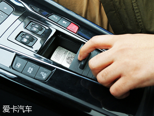 标致508和雪铁龙c5到底该怎么选,2011款雪铁龙c5与标致508对比