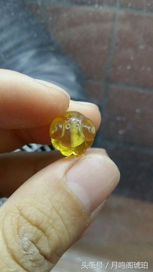 琥珀边角料变废为宝,废物利用提炼黄金