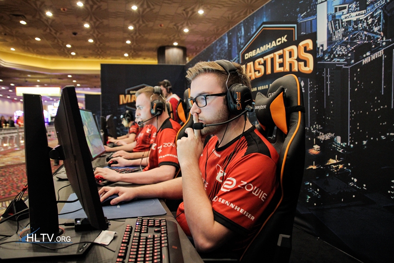 卓威新品谍照：ZOWIECELERITASⅡ电竞机械键盘