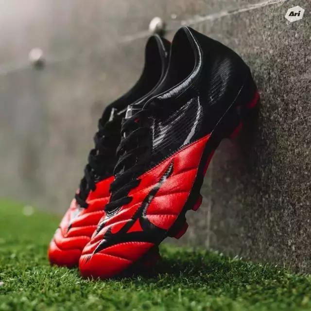 他们穿什么用英文怎么说,他们穿着什么用英文怎么说