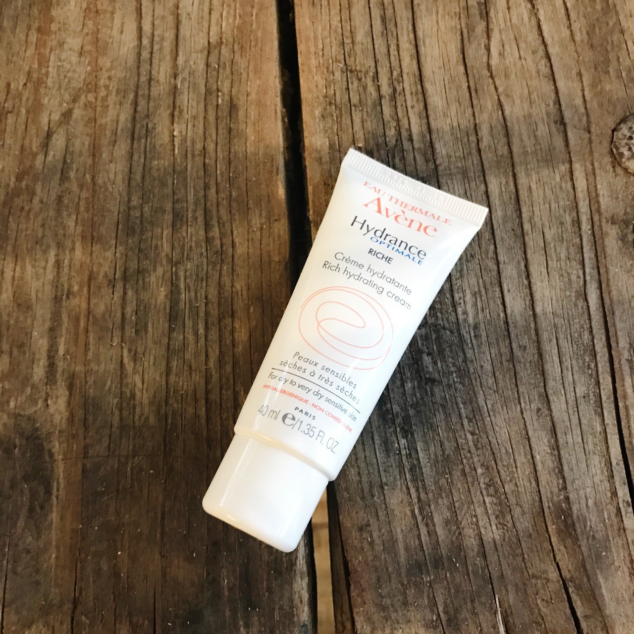 皮肤干到炸皮,皮肤干到爆皮用什么护肤乳