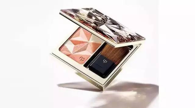 有什么明星大牌同款值得入手,哪些明星同款美妆单品真的很好用