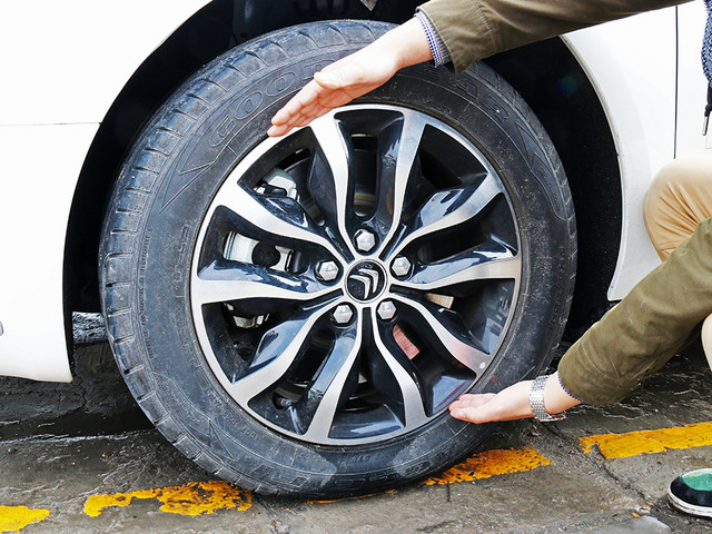 标致508和雪铁龙c5到底该怎么选,2011款雪铁龙c5与标致508对比