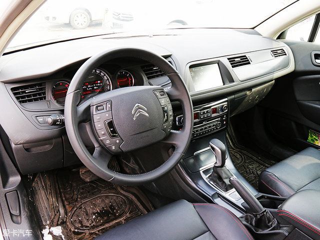 标致508和雪铁龙c5到底该怎么选,2011款雪铁龙c5与标致508对比