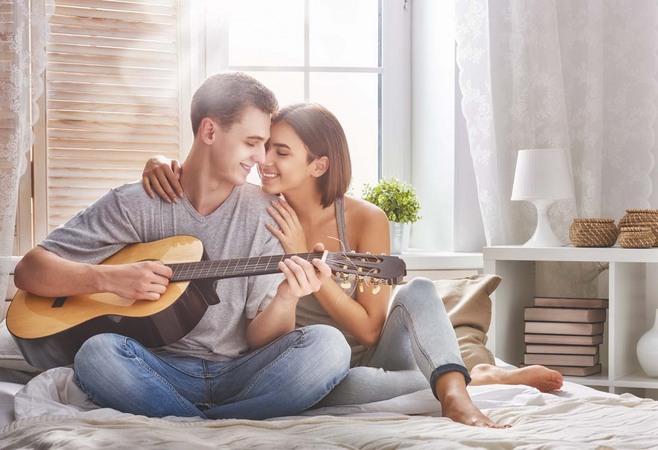 做月子老公无微不至的照顾,月子期间老公对我很好