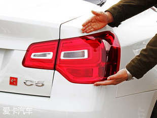 标致508和雪铁龙c5到底该怎么选,2011款雪铁龙c5与标致508对比