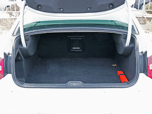 标致508和雪铁龙c5到底该怎么选,2011款雪铁龙c5与标致508对比