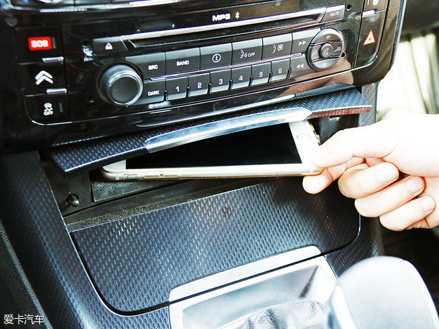 标致508和雪铁龙c5到底该怎么选,2011款雪铁龙c5与标致508对比