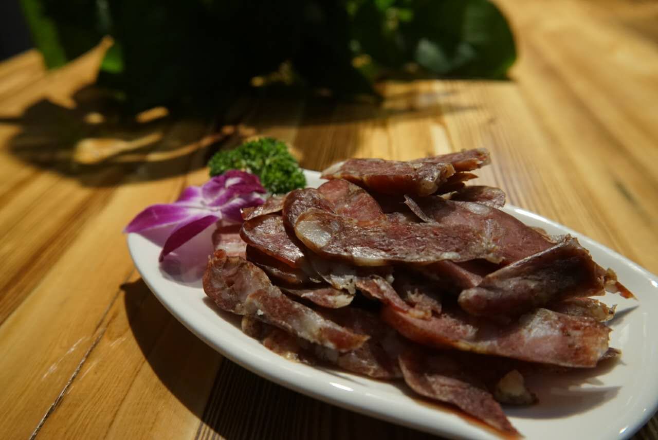 哈尔滨这家百年老字号水饺,哈尔滨老独一处熏酱饺子馆