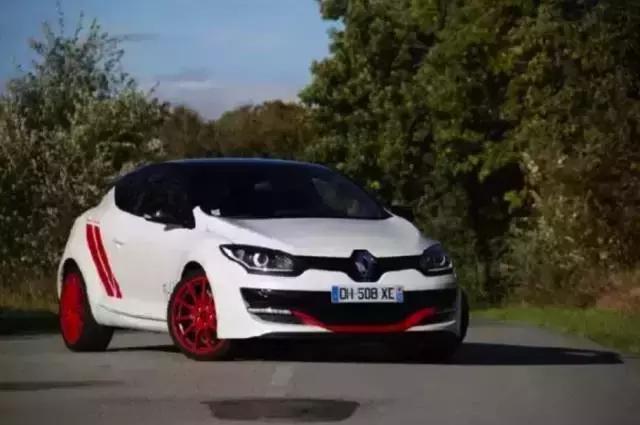 从一场赌局开始，这个品牌的历史好比“麻辣鸡汤”！