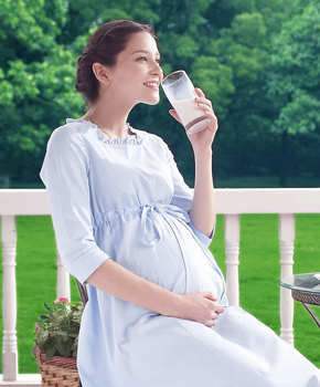 做四维羊水少当时喝水有效吗,羊水少能保胎吗