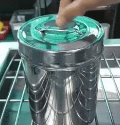 搞笑gif女汉子打起架来拦都拦不住,流氓会武术谁也挡不住