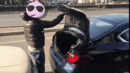 后备箱怎么关对后备箱好,后备箱咋关