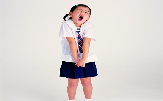 大小脸跟吃饭有关系吗,脸型跟睡姿有关系吗