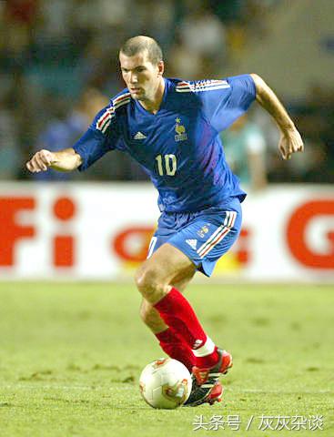 足球梅西最强远射,足球梅西精彩进球视频