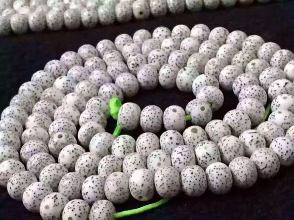 这几种文玩千万别碰,这几种文玩千万不要轻易佩戴