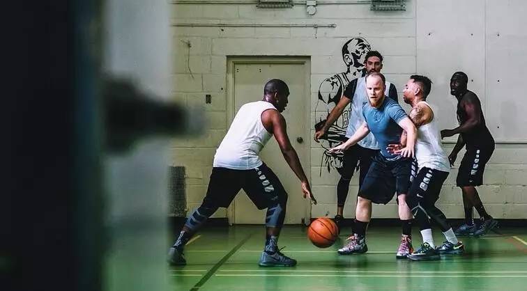 联防最怕的战术,面对联防要关注什么