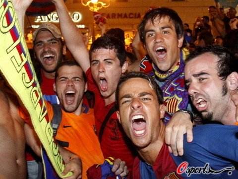 西班牙人为什么那么爱足球,西班牙人喜欢斗牛还是足球队