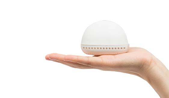 世界上最小的洗衣机来了！找个容器就能洗衣服，太方便啦！