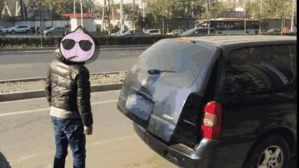 后备箱怎么关对后备箱好,后备箱咋关